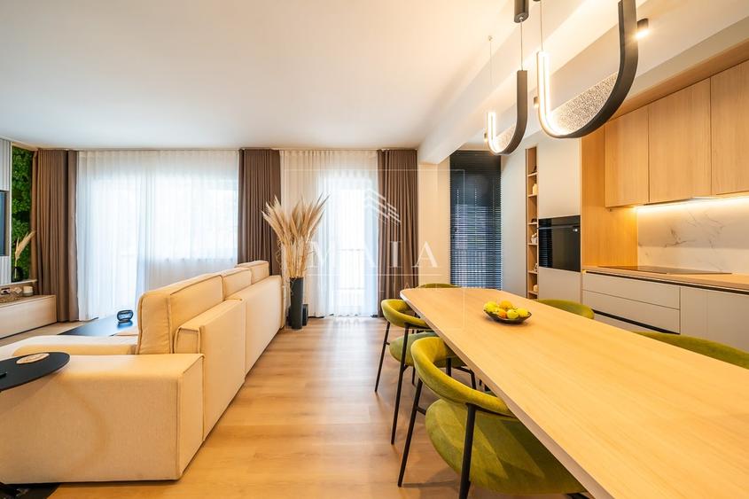 Apartament cu 4 camere decomandat în Mihai Viteazul