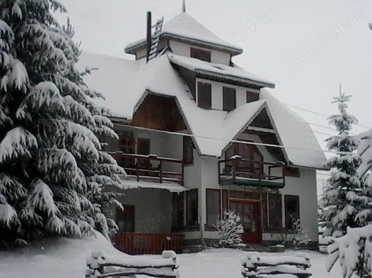 Casă cu 6 camere cu Teren 6060 Mp în Căsoi
