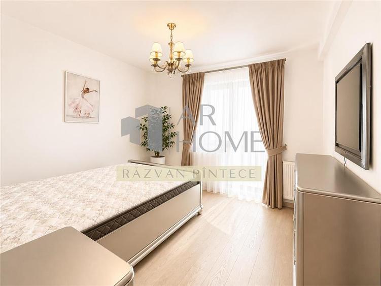 Apartament cu 3 camere decomandat în Albert