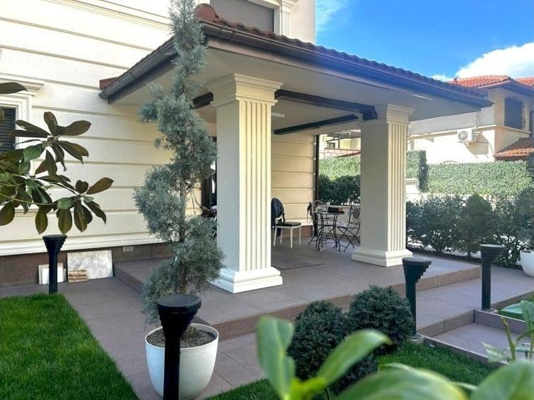 Casă cu 6 camere cu Garaj în Primăverii