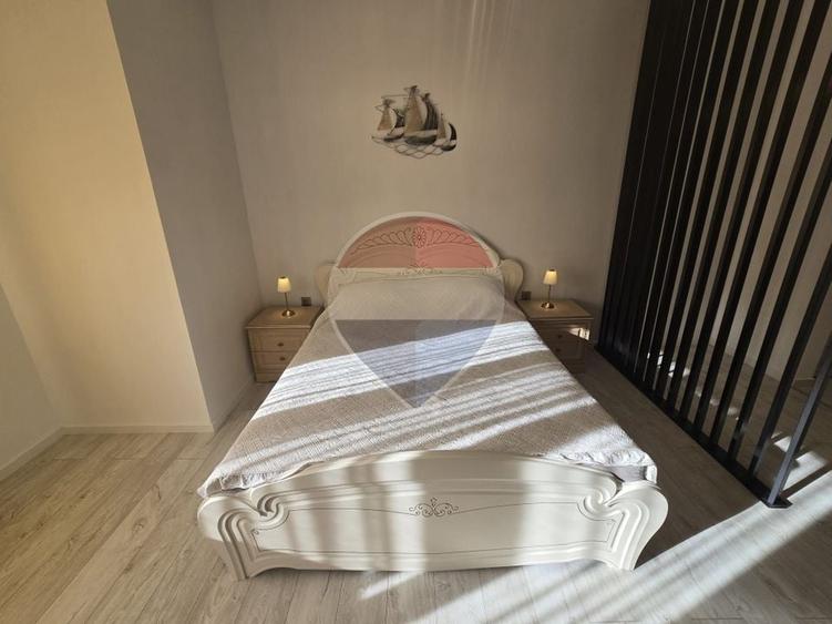 Apartament cu 2 camere decomandat, mobilat în Central