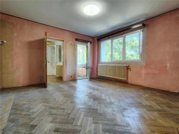 Apartament cu 2 camere circular în Titan