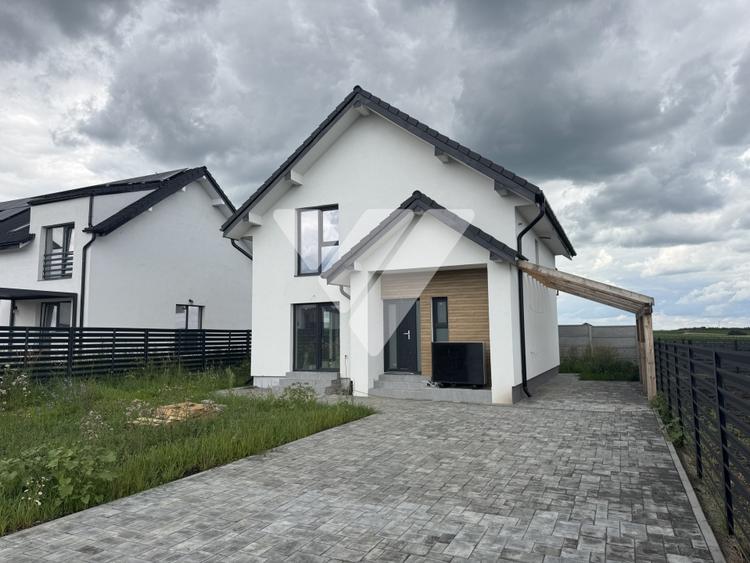 Casă individuală cu 5 camere cu Canalizare în Șura Mică
