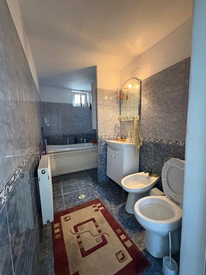 Casă cu 4 camere cu Teren 260 Mp în Brătianu