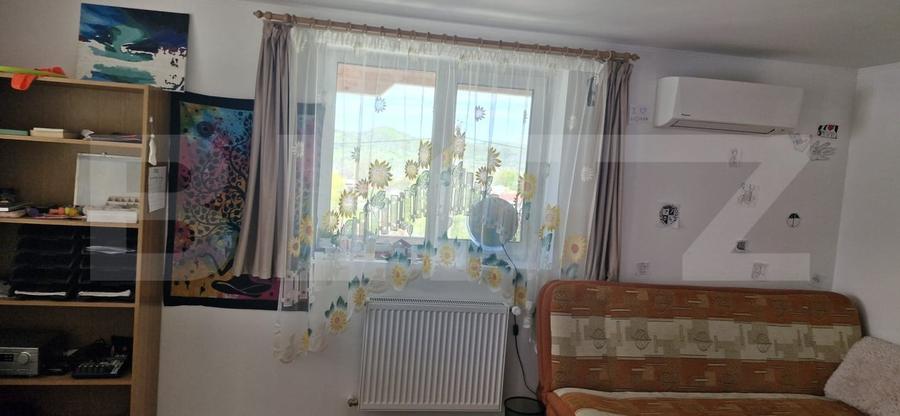 Casă individuală cu 9 camere cu Teren 1000 Mp în Pucioasa