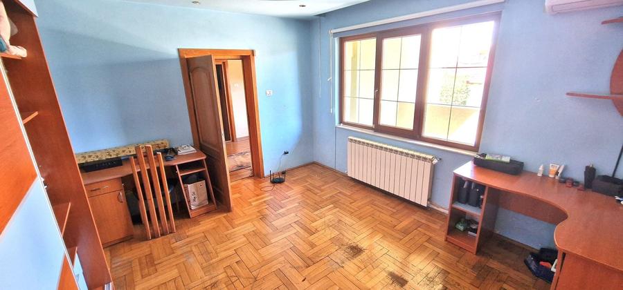 Casă individuală cu 5 camere cu Canalizare în Coiciu