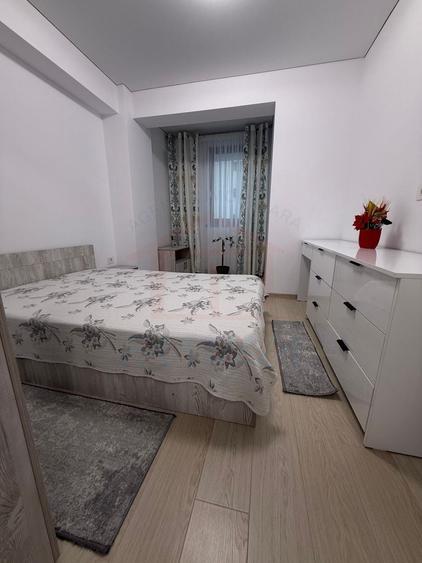 Apartament cu 2 camere decomandat, mobilat în Micro 17