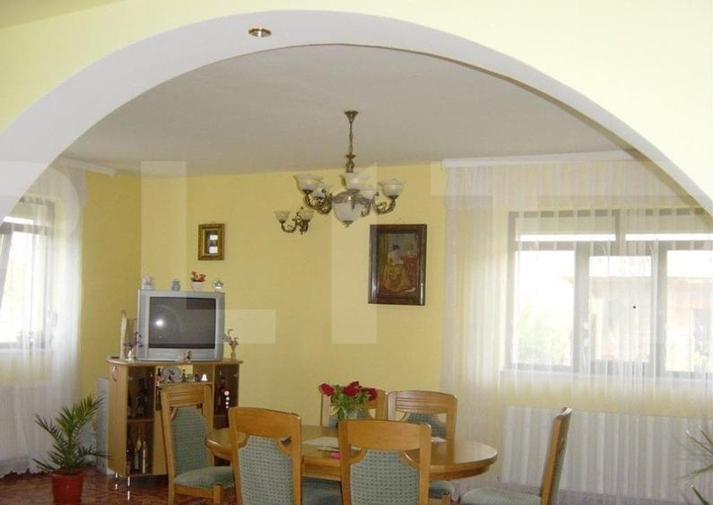 Casă individuală cu 5 camere cu Garaj în Vișan