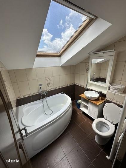 Apartament 3 camere de vanzare in zona linistita cu parcare in curte - 8