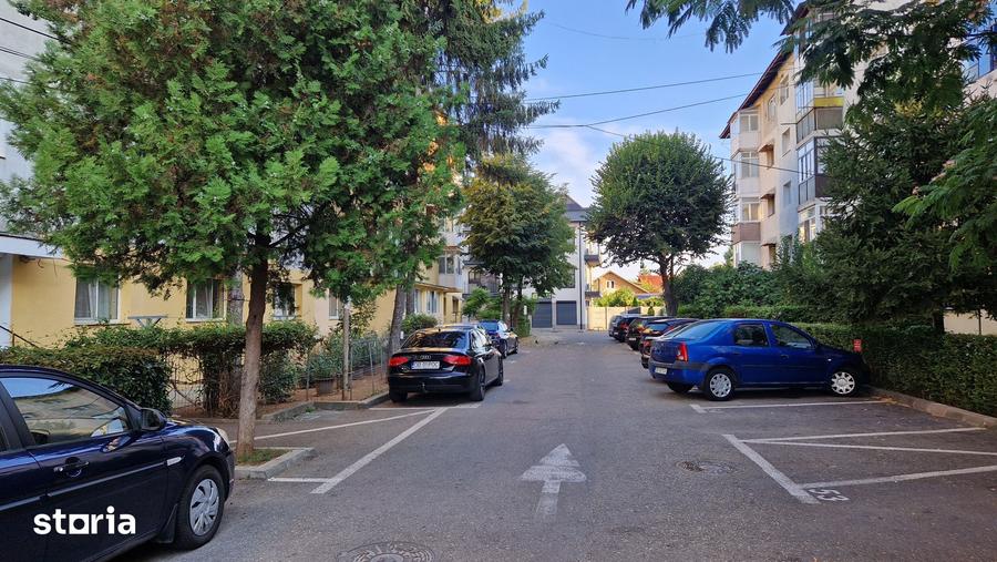 Apartament cu 2 camere semidecomandat în Central