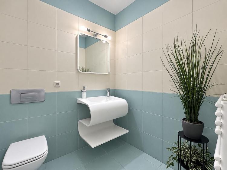 Penthouse cu 3 camere decomandat, mobilat în Parcul Carol