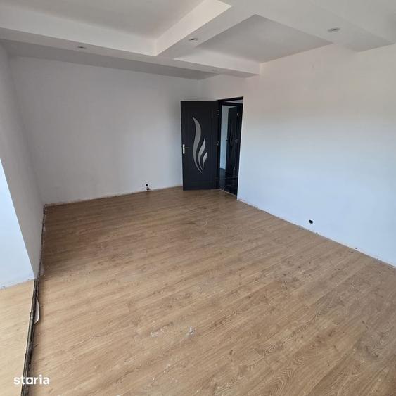 Apartament cu 3 camere în Rogerius