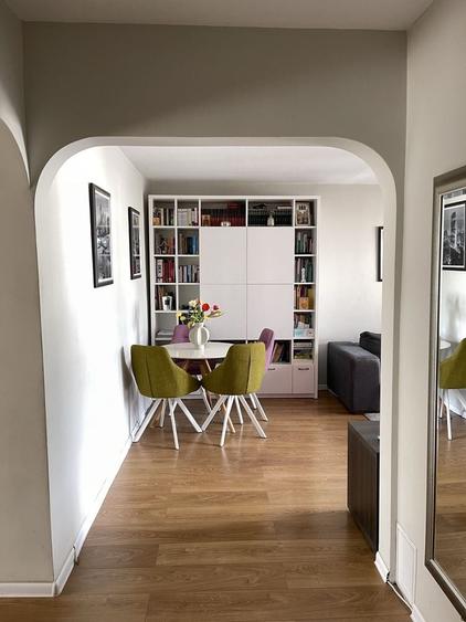 Apartament cu 3 camere decomandat în Central