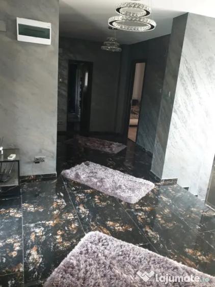 Casă cu 5 camere cu Teren 950 Mp în Central