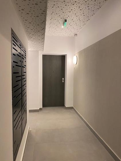 Apartament cu 3 camere decomandat, mobilat în Băneasa