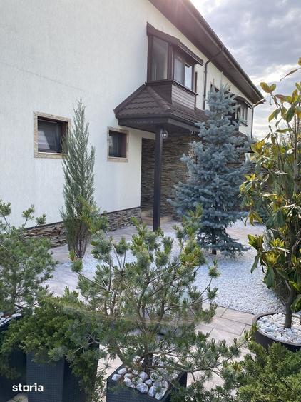 Casă cu 6 camere cu Teren 550 Mp în Snagov