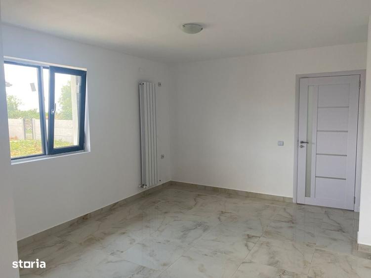 Casă cu 3 camere cu Teren 550 Mp în Central