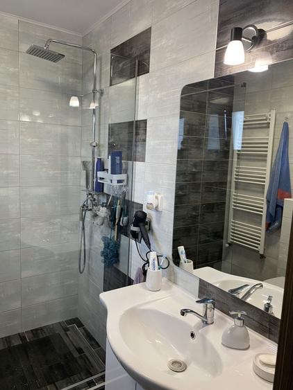 Casă cu 4 camere în Tărlungeni