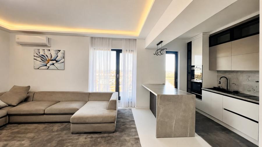 Apartament cu 4 camere, mobilat în Pipera