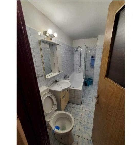 Apartament cu 4 camere decomandat în Nerva Traian