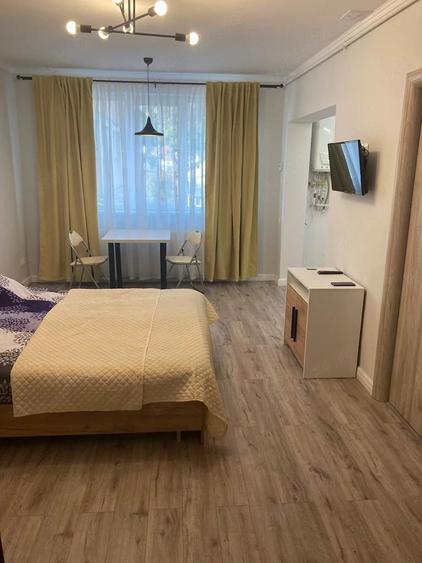 Garsonieră decomandată în Central