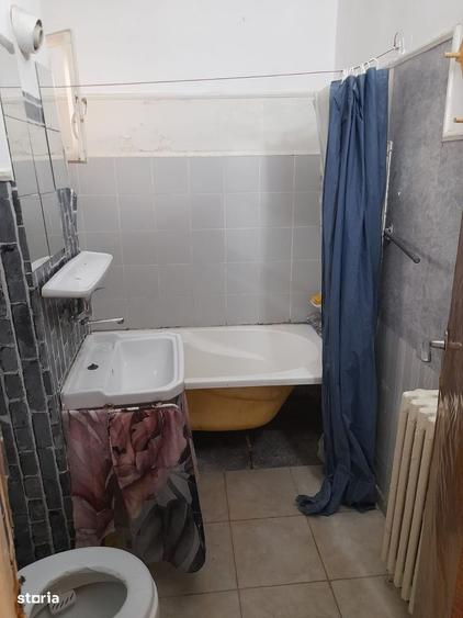 Apartament cu 2 camere decomandat în Mărășești