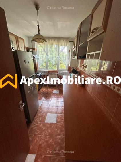 Apartament cu 4 camere decomandat în Gorjului