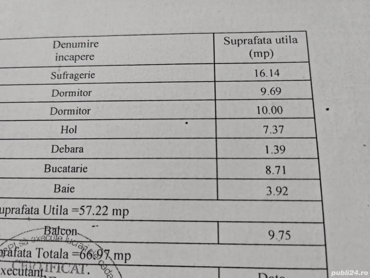 Apartament cu 4 camere decomandat în Est