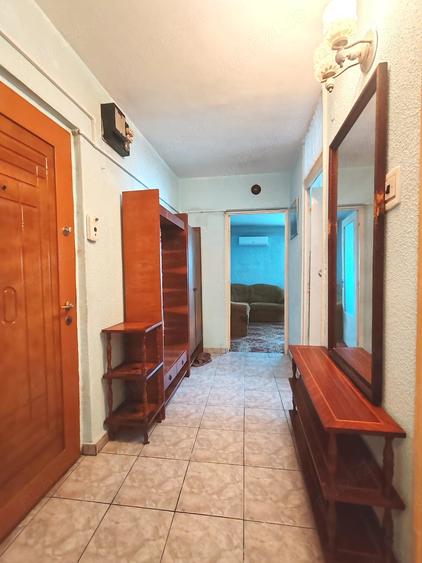 Apartament cu 2 camere semidecomandat în Trivale