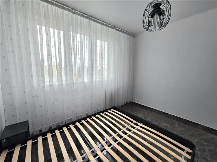 Apartament cu 2 camere semidecomandat în 1 Mai