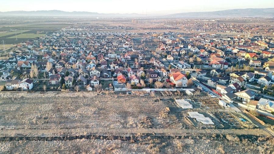 Teren Construcții intravilan de 19000 mp, în Sânpetru