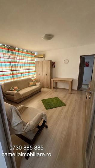 Apartament cu 3 camere semidecomandat în Mărășești