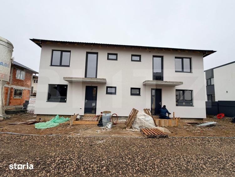 Casă cu 4 camere cu Teren 220 Mp în Noua