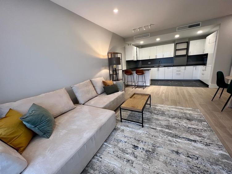 Apartament cu 2 camere decomandat în Pipera
