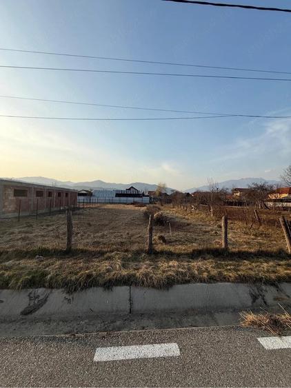 Teren de 800 mp, în Central