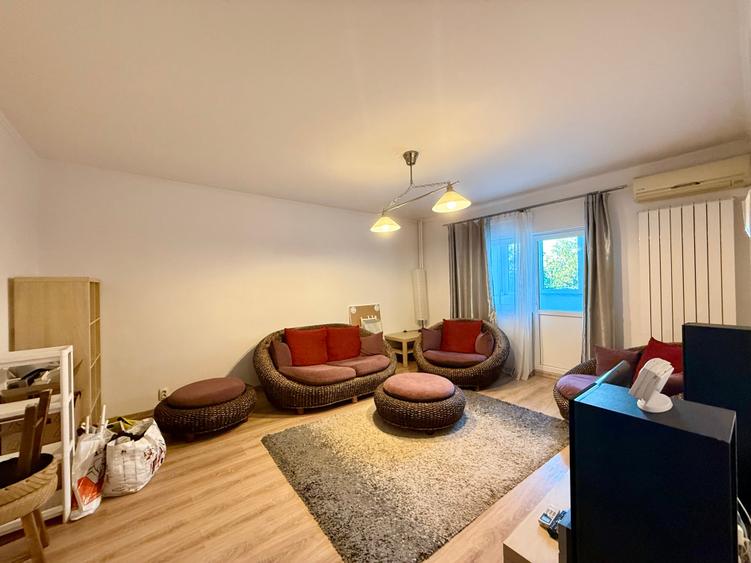 Apartament cu 2 camere decomandat în Vitan Mall