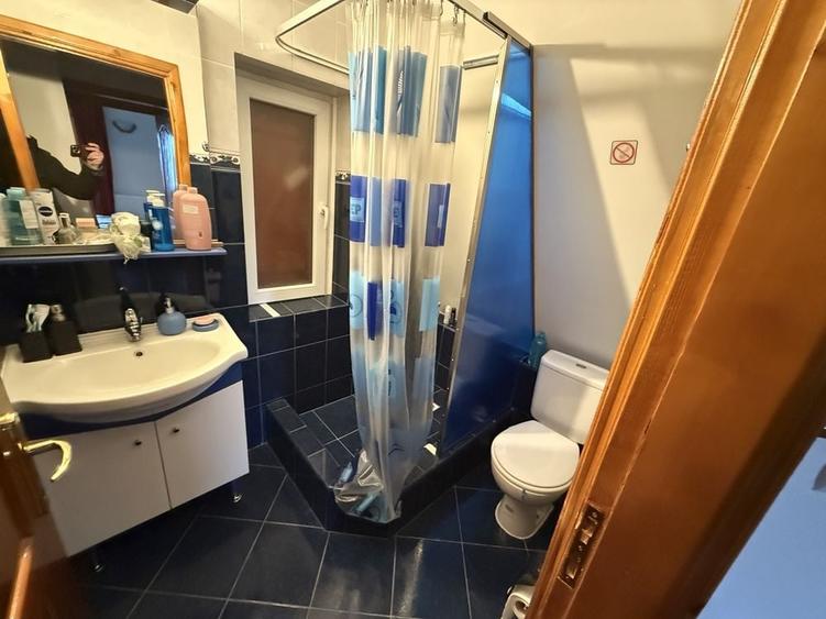 Casă cu 4 camere în Exterior Vest