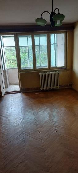 Apartament cu 2 camere semidecomandat în Tudor