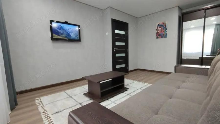 Garsonieră decomandată în Gorjului