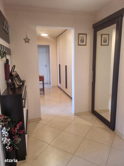 Apartament cu 3 camere, mobilat în Circumvalațiunii