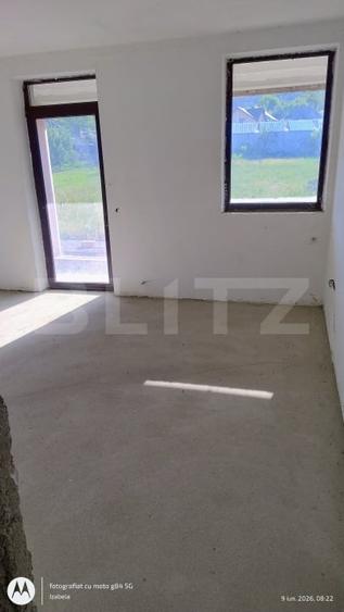 Casă individuală cu 5 camere cu Teren 560 Mp în Urișor