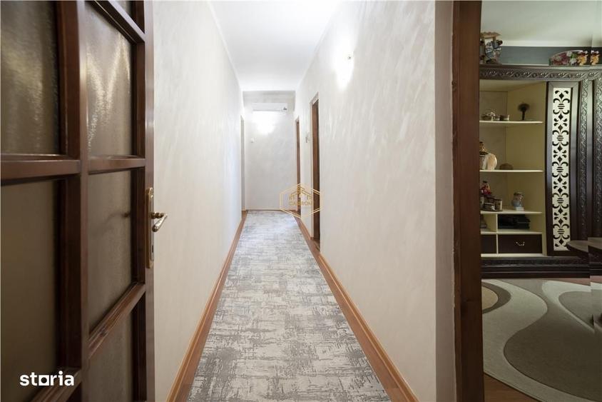 Apartament cu 4 camere în Central