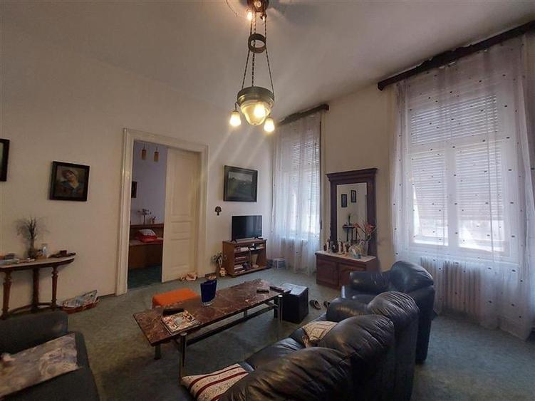 Apartament cu 2 camere decomandat, mobilat în Ultracentral
