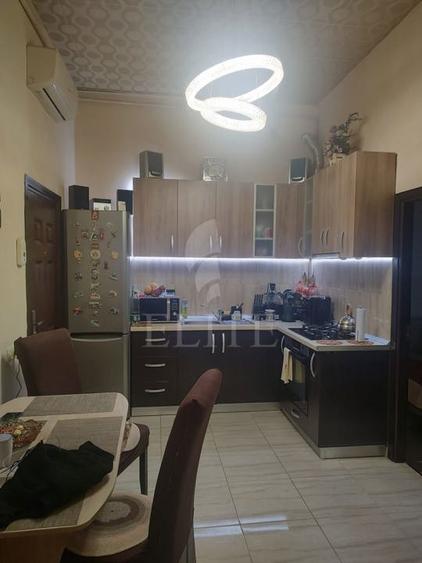 Apartament cu 2 camere semidecomandat, mobilat în Central