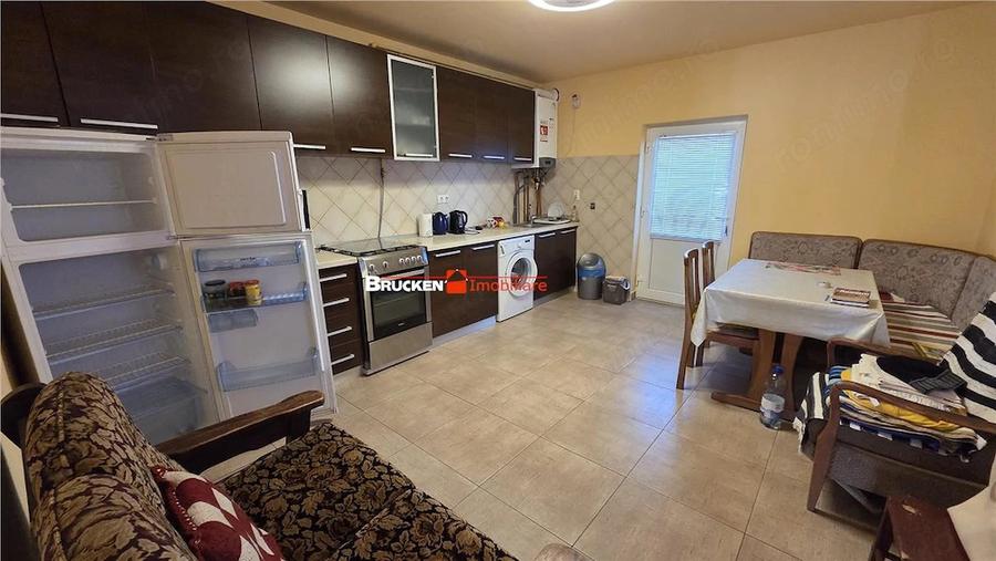 Casă cu 6 camere în Central