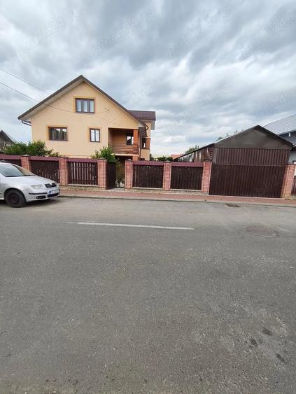 Casă cu 4 camere în Central