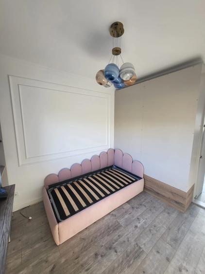 Apartament cu 3 camere semidecomandat în Vișani