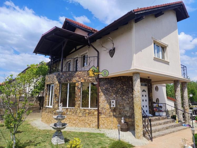 Casă cu 3 camere cu Canalizare în Șag
