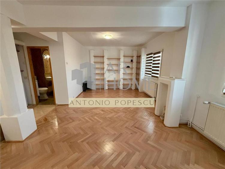 Apartament cu 2 camere decomandat, mobilat în Malu Roșu