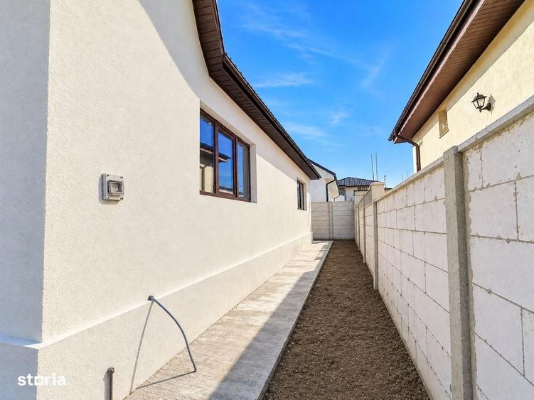 Casă cu 3 camere cu Teren 250 Mp în Valu lui Traian